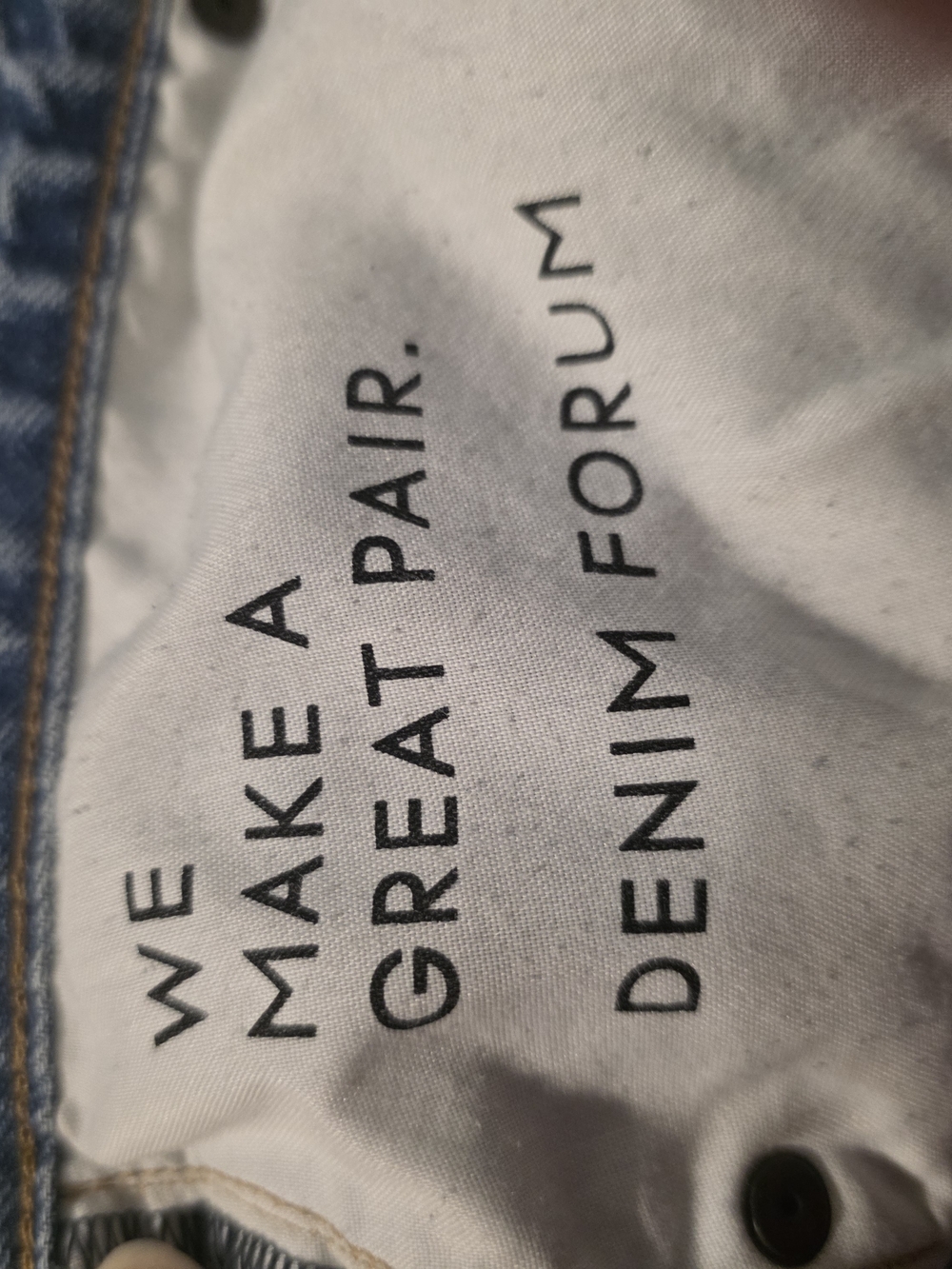 Denim Forum The Patti Mid Rise Straight Jeans 31 Light Wash Distressed Hem - Picture 8 of 10